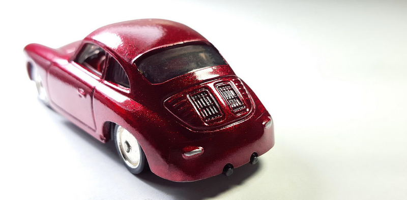 Illustration for article titled A crimson Porsche